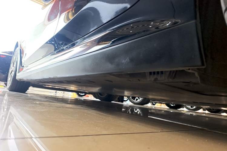 Used BMW i3 2022 eDrive 35 L Left Side Sill