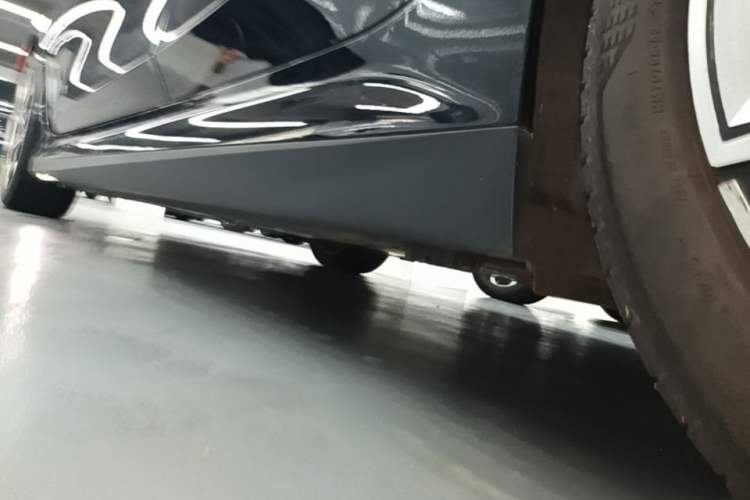 Used BMW i3 2022 eDrive 35 L Left Side Sill