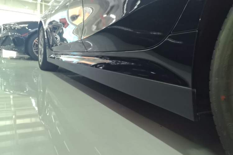 Used BMW i3 2022 eDrive 35 L Left Side Sill