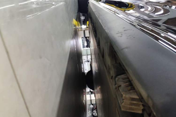 Used BMW i3 2022 eDrive 35 L Left Side Sill