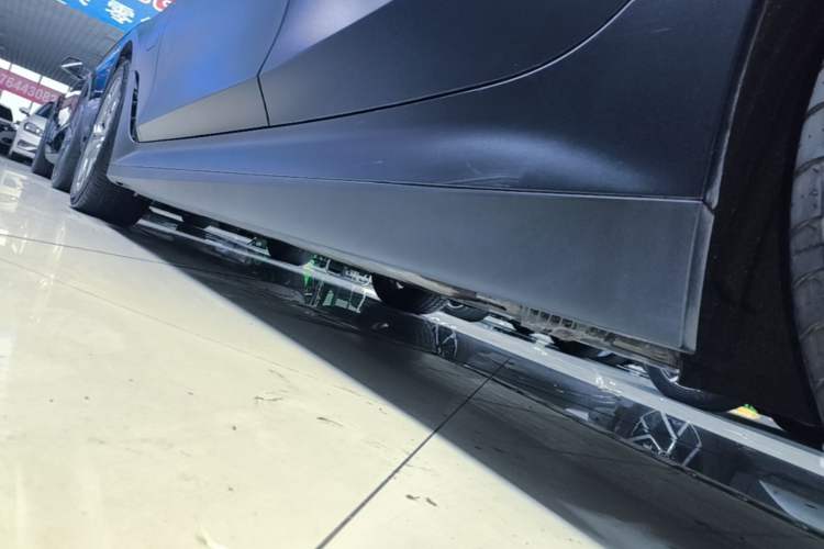 Used BMW i3 2022 eDrive 35 L Left Side Sill