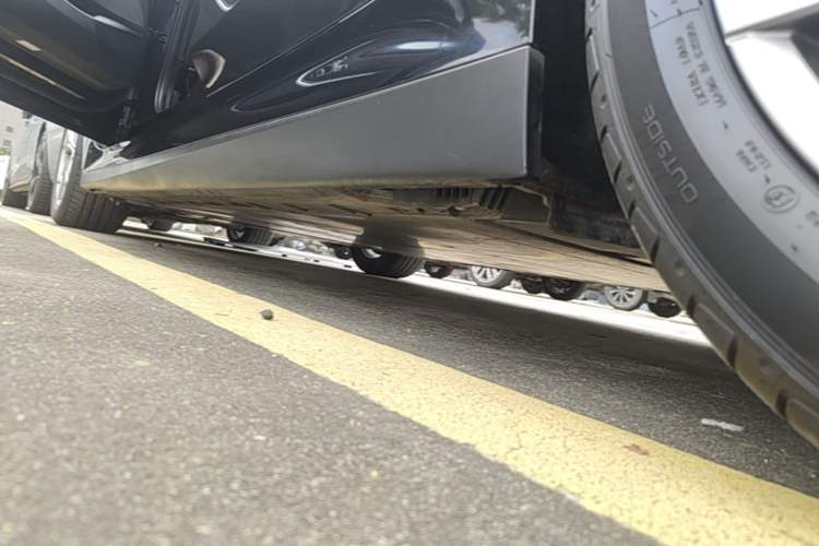 Used BMW i3 2022 eDrive 35 L Left Side Sill