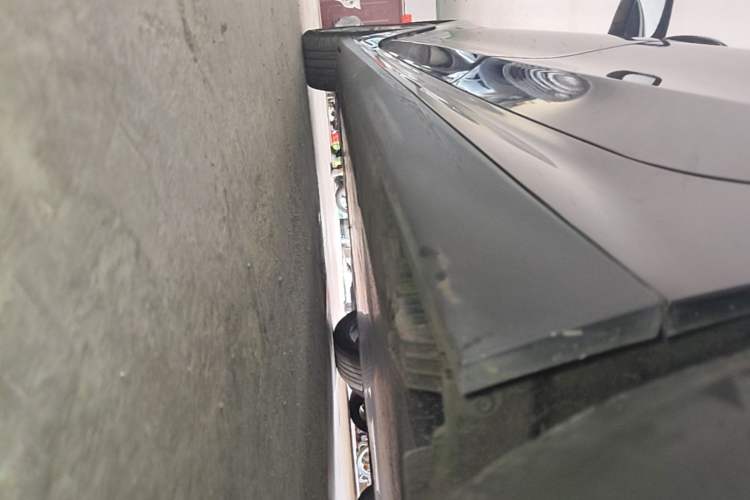 Used BMW i3 2022 eDrive 35 L Left Side Sill