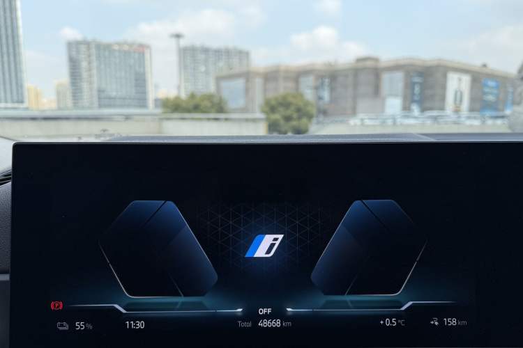 Used BMW i3 2022 eDrive 35 L Odometer Close Up