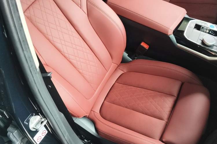 Used BMW i3 2022 eDrive 35 L Right Front Seat