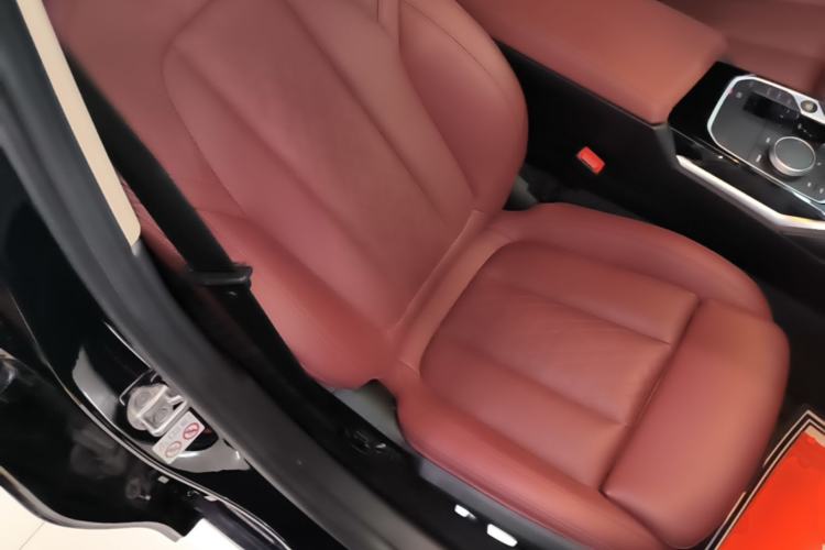 Used BMW i3 2022 eDrive 35 L Right Front Seat