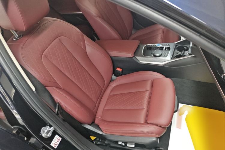 Used BMW i3 2022 eDrive 35 L Right Front Seat