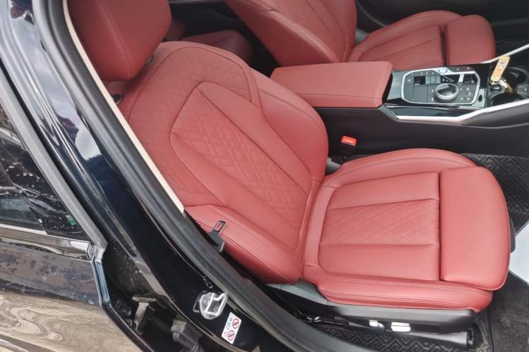 Used BMW i3 2022 eDrive 35 L Right Front Seat