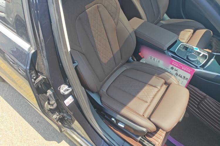 Used BMW i3 2022 eDrive 35 L Right Front Seat
