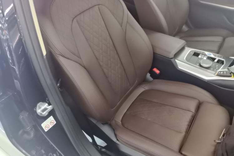 Used BMW i3 2022 eDrive 35 L Right Front Seat