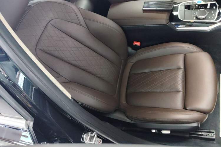 Used BMW i3 2022 eDrive 35 L Right Front Seat