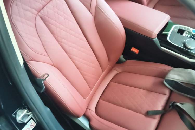 Used BMW i3 2022 eDrive 35 L Right Front Seat