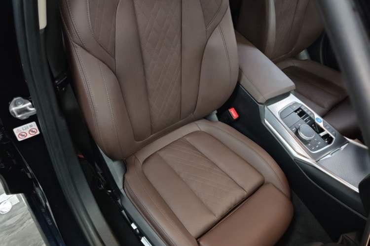 Used BMW i3 2022 eDrive 35 L Right Front Seat