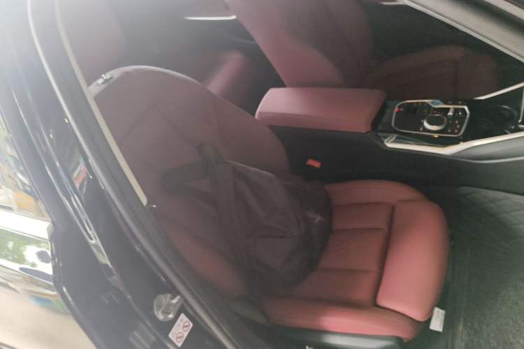 Used BMW i3 2022 eDrive 35 L Right Front Seat