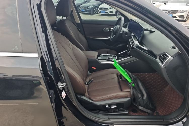 Used BMW i3 2022 eDrive 35 L Right Front Seat