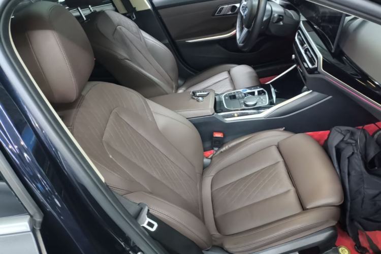 Used BMW i3 2022 eDrive 35 L Right Front Seat