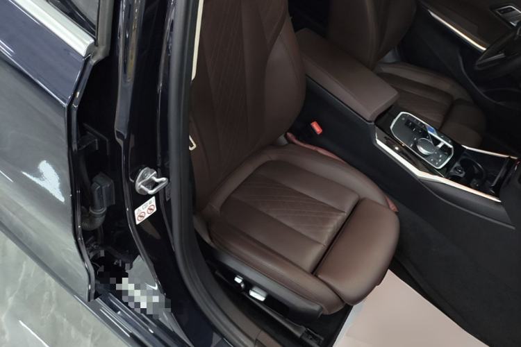 Used BMW i3 2022 eDrive 35 L Right Front Seat