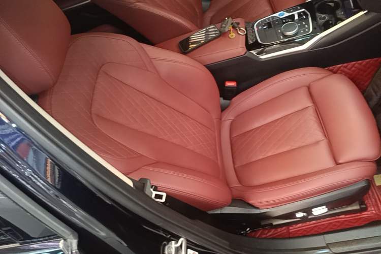 Used BMW i3 2022 eDrive 35 L Right Front Seat