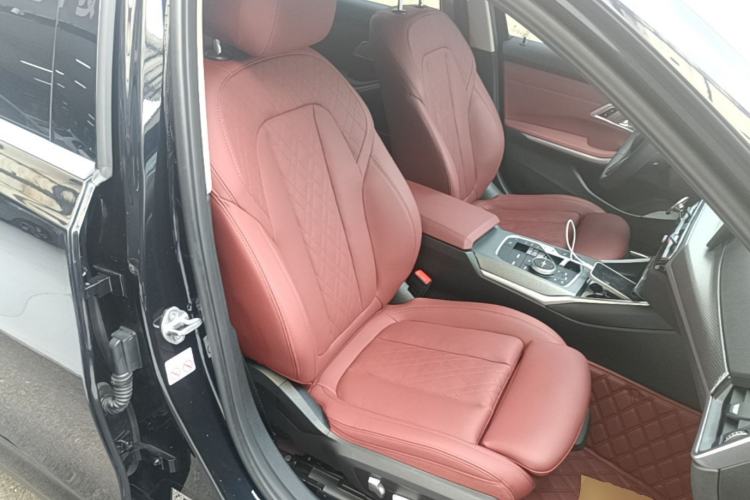 Used BMW i3 2022 eDrive 35 L Right Front Seat