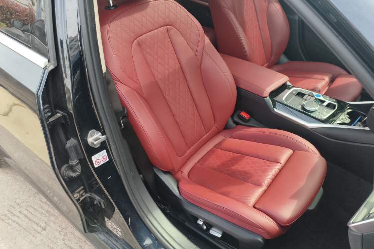 Used BMW i3 2022 eDrive 35 L Right Front Seat