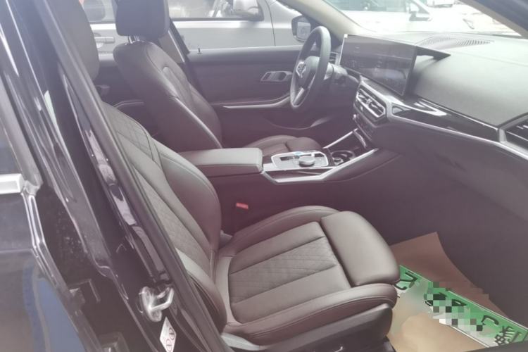 Used BMW i3 2022 eDrive 35 L Right Front Seat
