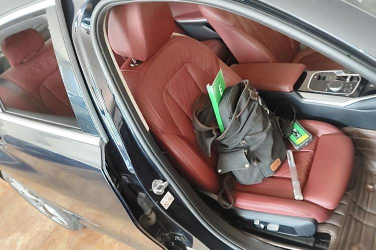 Used BMW i3 2022 eDrive 35 L Right Front Seat