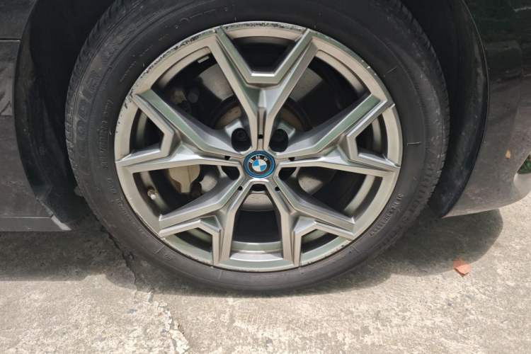 Used BMW i3 2022 eDrive 35 L Right Front Wheel Hub