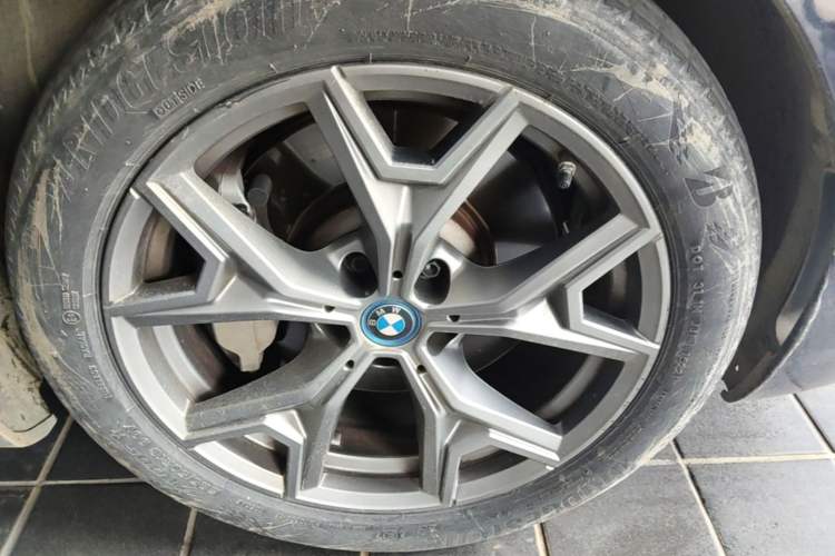 Used BMW i3 2022 eDrive 35 L Right Front Wheel Hub