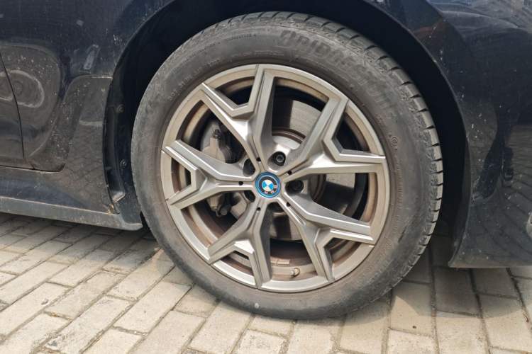 Used BMW i3 2022 eDrive 35 L Right Front Wheel Hub