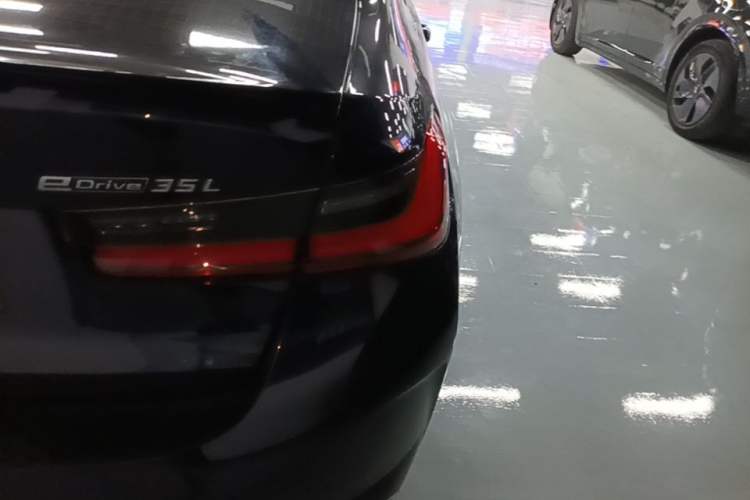Used BMW i3 2022 eDrive 35 L Right Rear Taillight