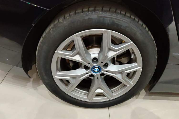 Used BMW i3 2022 eDrive 35 L Right Rear Wheel Hub