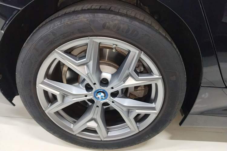 Used BMW i3 2022 eDrive 35 L Right Rear Wheel Hub