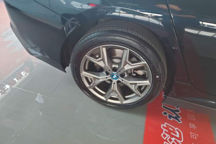 Used BMW i3 2022 eDrive 35 L Right Rear Wheel Hub
