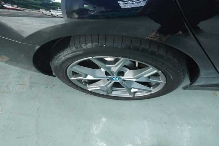 Used BMW i3 2022 eDrive 35 L Right Rear Wheel Hub
