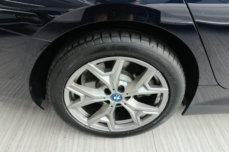 Used BMW i3 2022 eDrive 35 L Right Rear Wheel Hub