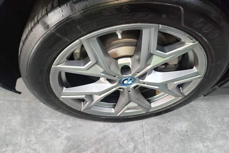 Used BMW i3 2022 eDrive 35 L Right Rear Wheel Hub