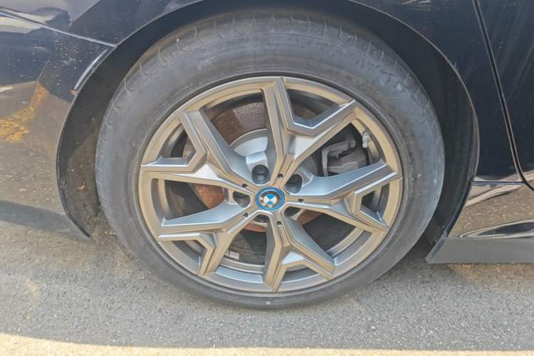 Used BMW i3 2022 eDrive 35 L Right Rear Wheel Hub
