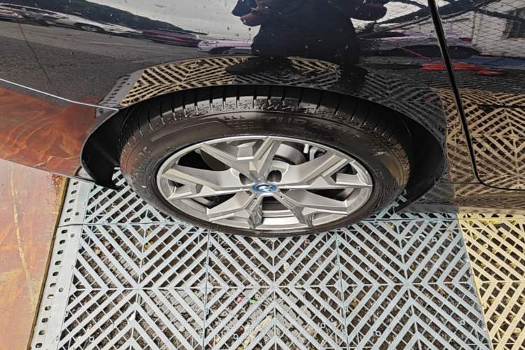 Used BMW i3 2022 eDrive 35 L Right Rear Wheel Hub