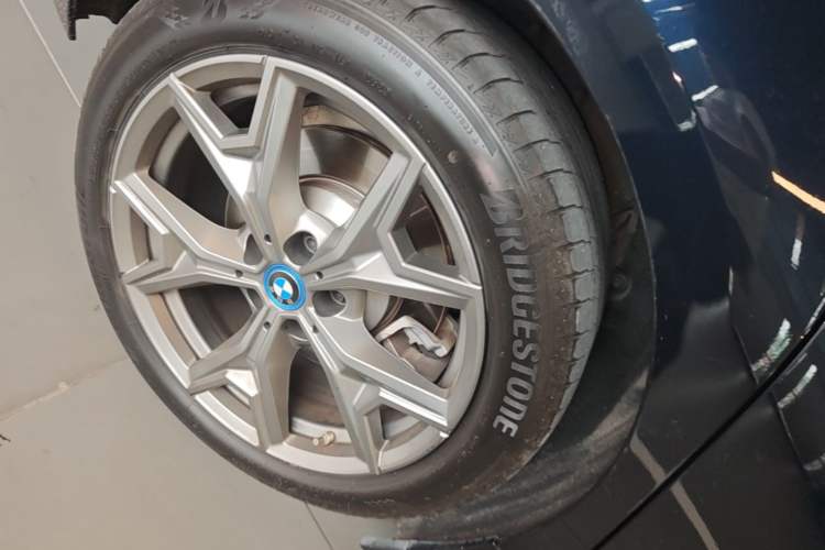 Used BMW i3 2022 eDrive 35 L Right Rear Wheel Hub