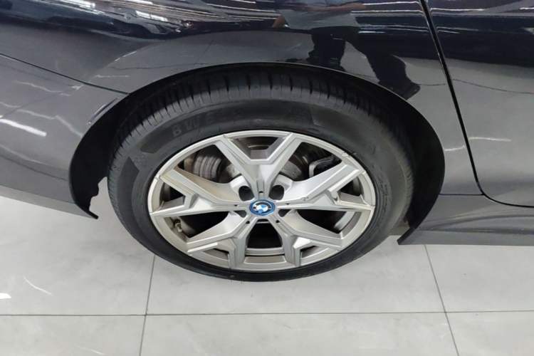 Used BMW i3 2022 eDrive 35 L Right Rear Wheel Hub