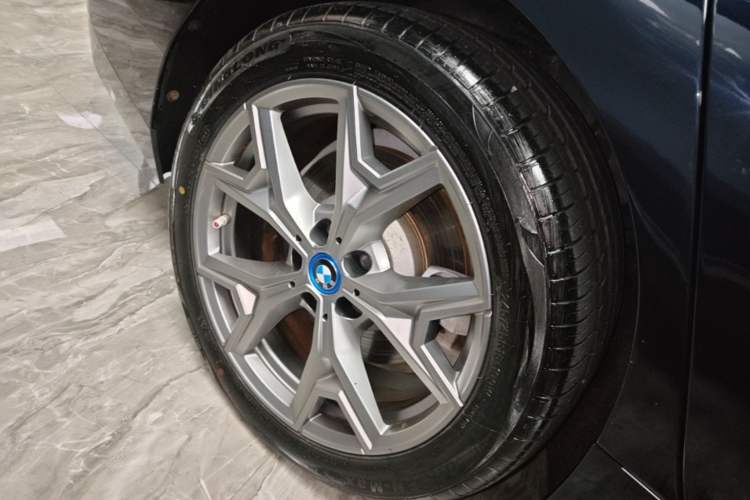 Used BMW i3 2022 eDrive 35 L Right Rear Wheel Hub