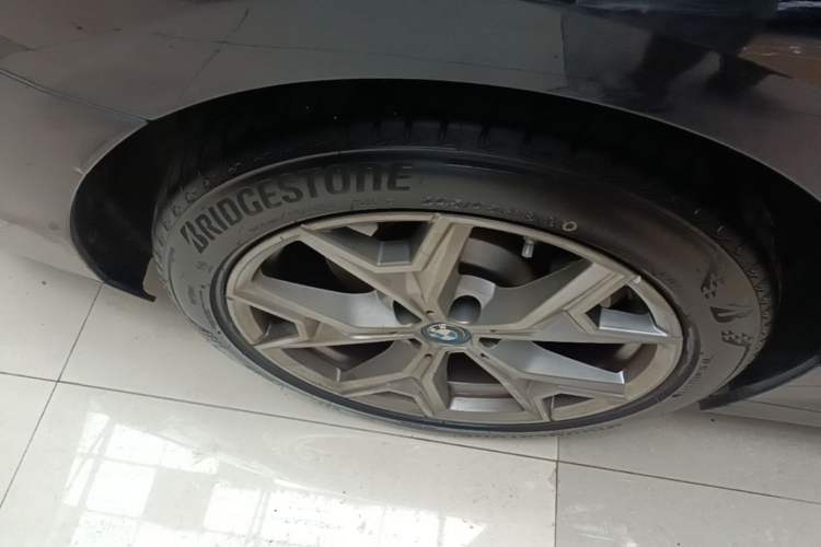 Used BMW i3 2022 eDrive 35 L Right Rear Wheel Hub
