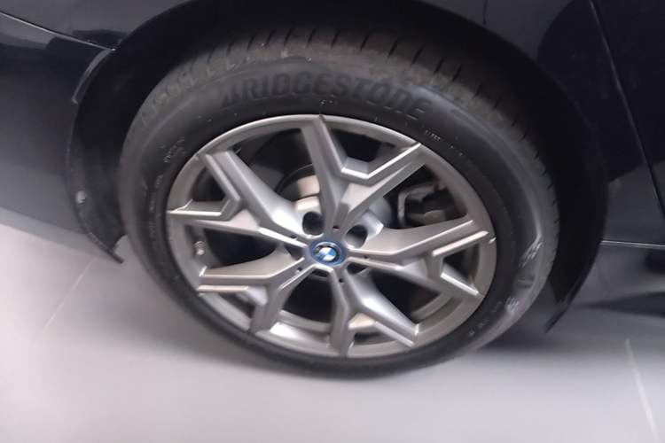 Used BMW i3 2022 eDrive 35 L Right Rear Wheel Hub