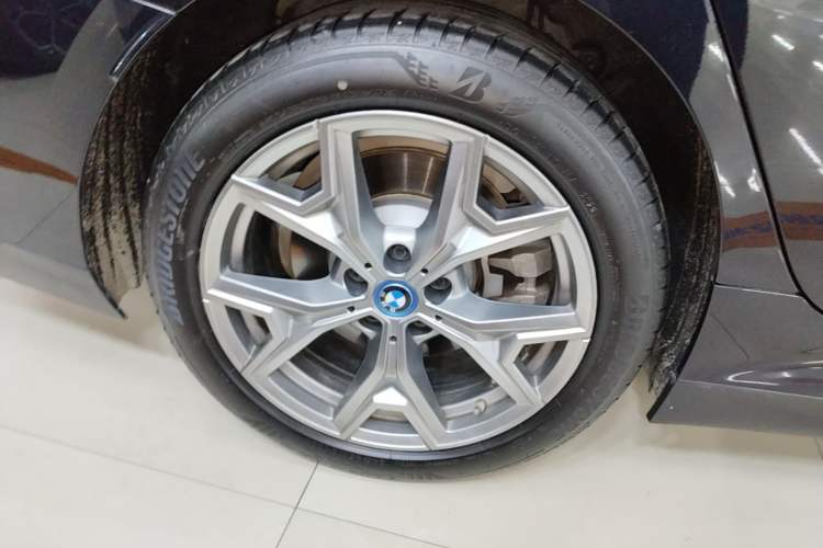 Used BMW i3 2022 eDrive 35 L Right Rear Wheel Hub