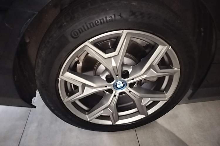 Used BMW i3 2022 eDrive 35 L Right Rear Wheel Hub