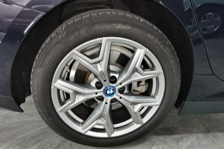 Used BMW i3 2022 eDrive 35 L Right Rear Wheel Hub