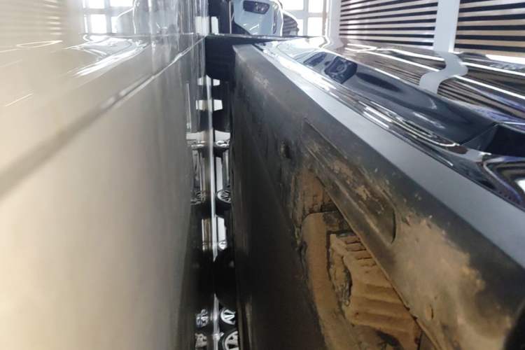 Used BMW i3 2022 eDrive 35 L Right Side Sill