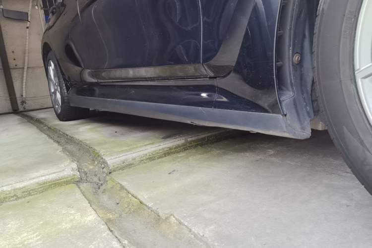 Used BMW i3 2022 eDrive 35 L Right Side Sill