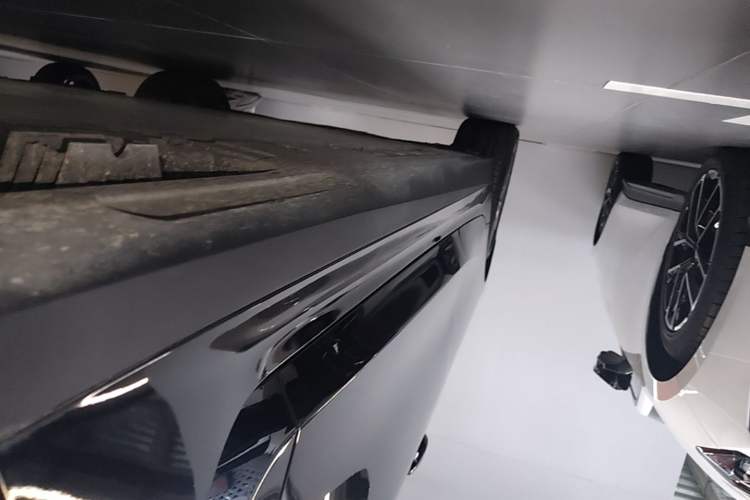 Used BMW i3 2022 eDrive 35 L Right Side Sill