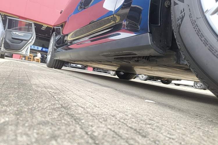Used BMW i3 2022 eDrive 35 L Right Side Sill